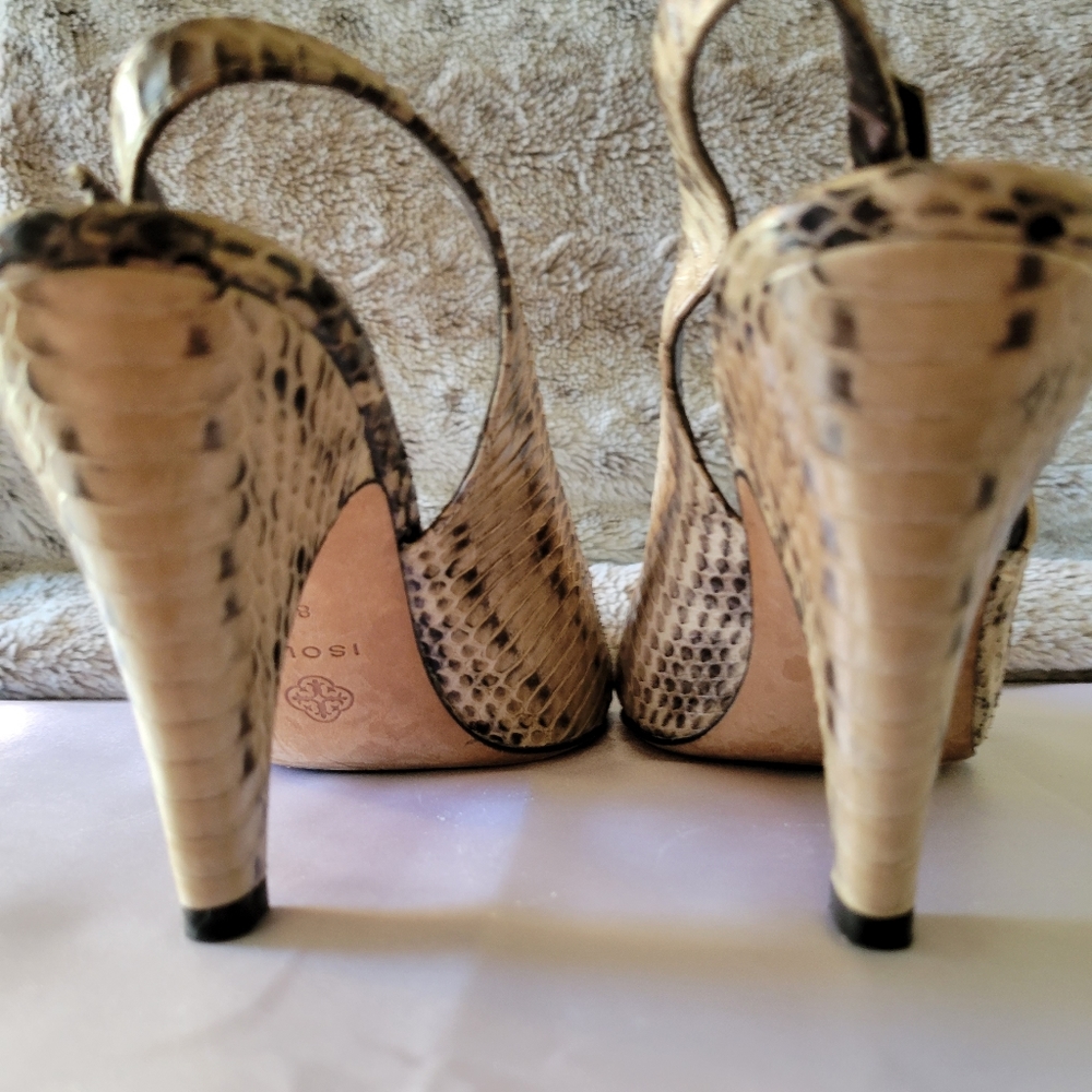 Isola Python Pump, size 8.5 - Picture 2 of 5